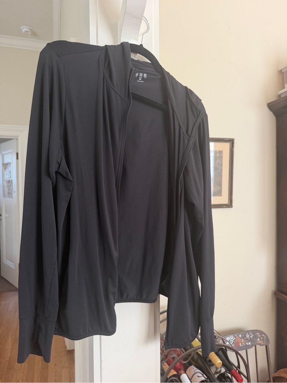 Uniqlo Black AIRism Hoodie Jacket